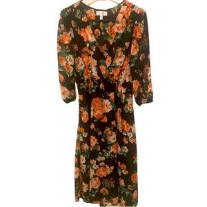 Women’s Honey And Rosie Black Floral 3/4 Sleeve V-Neck Midi Dress. Size Medium.